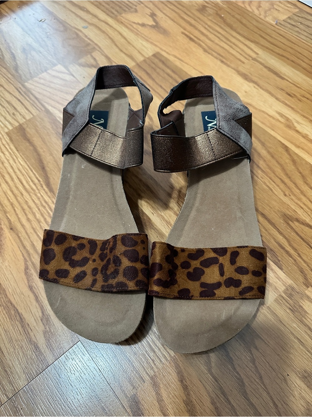 Women's Natural Reflections Brown Leopard Print Ankle-Strap Sandals
